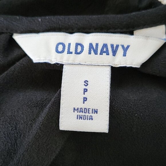 Old Navy Women's Blouse (size SP) - Picture 7 of 7